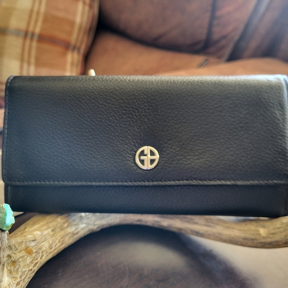 Giani Bernini Handbags - Giani Bernini NWOT Black Soft Pebble Leather Women's Large Wallet